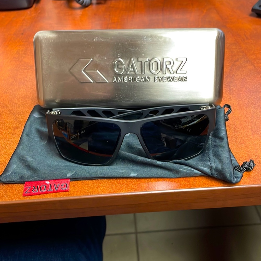 Like new hardly worn Gatorz Delta M4 Polarized